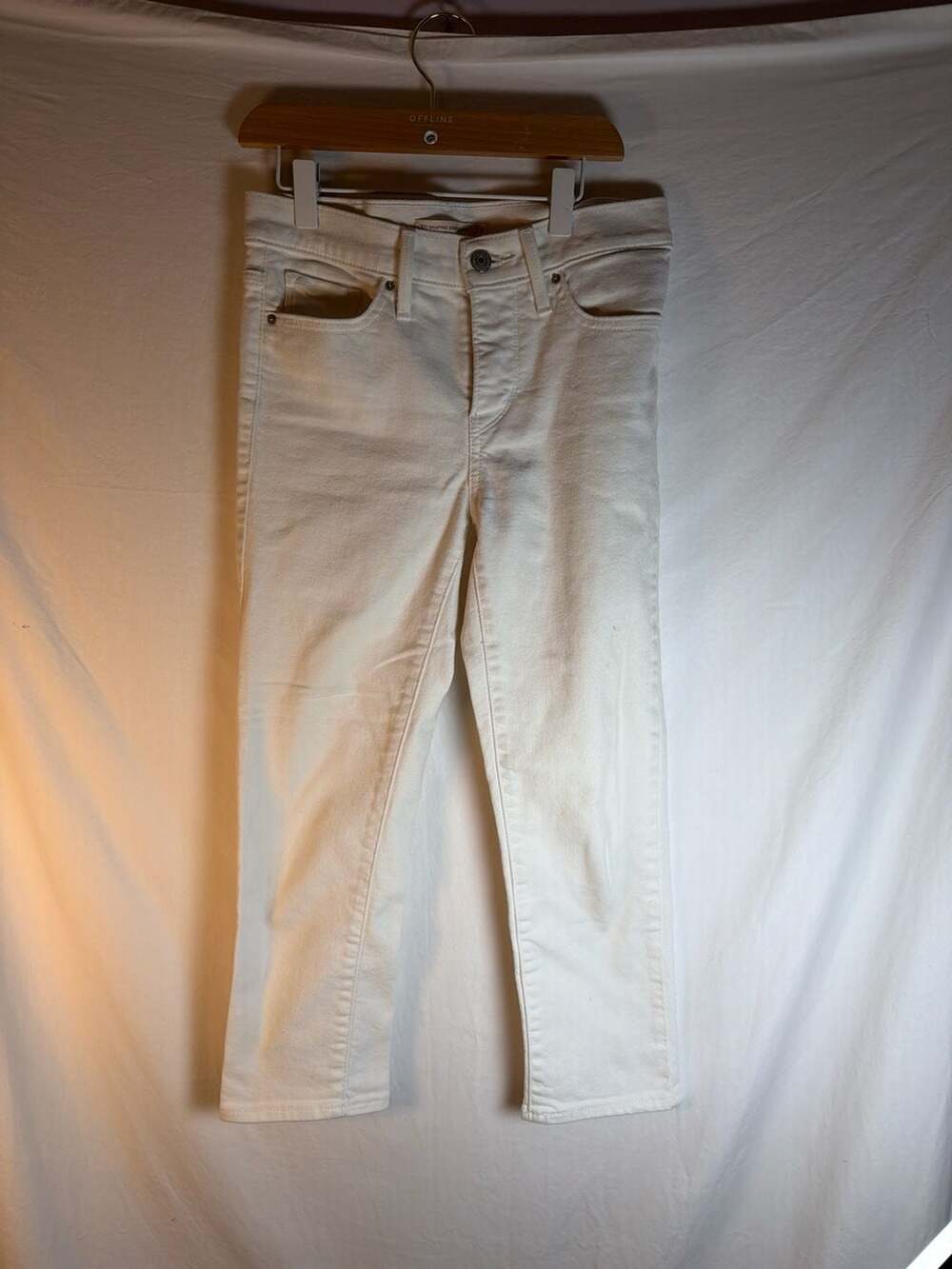 Levi's 311 Shaping Skinny Capri White Jeans Size 26